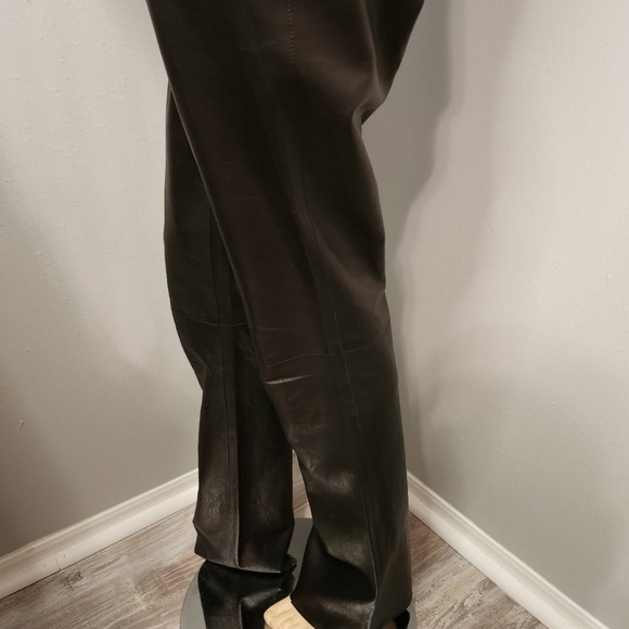 Vintage Gucci Black ladies lambskin leather suit. - Picture 3 of 8